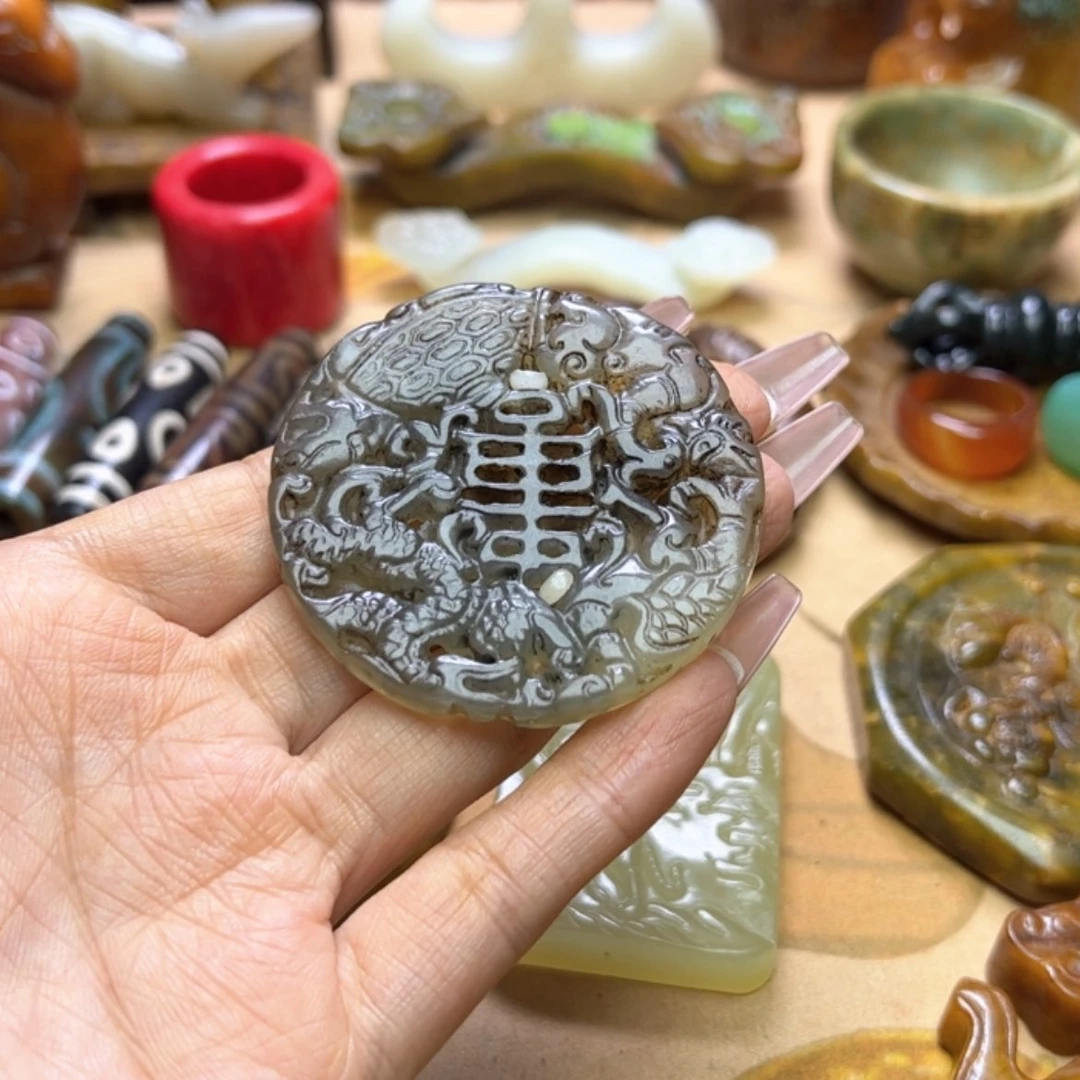 【闪购商品】蛇纹石玉颈饰未镶嵌