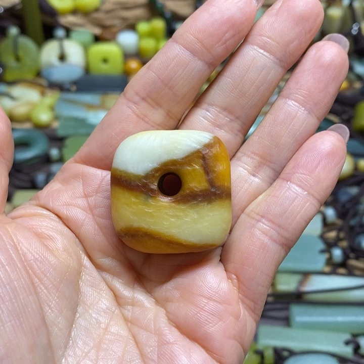 蛇纹石玉未镶嵌挂件岚***亚