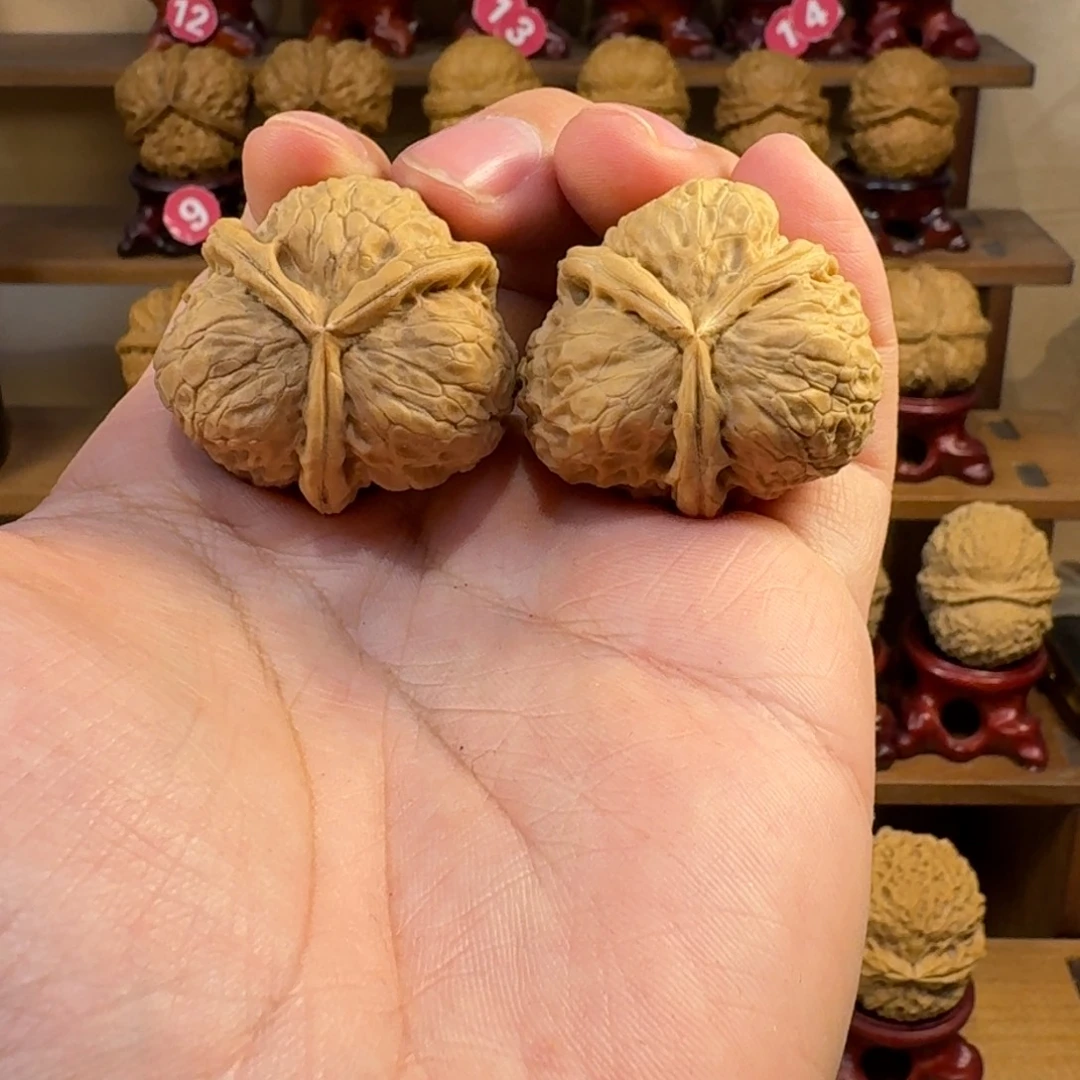 铁核桃把件七星三棱