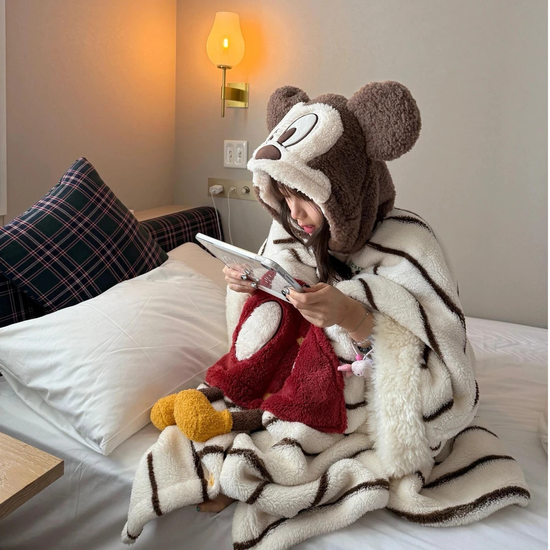 可爱米奇连帽珊瑚绒睡袍女秋冬季新款加厚保暖条纹睡裙可外穿睡衣