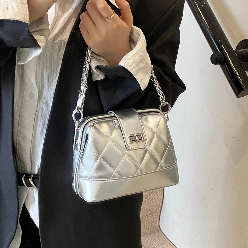 菱格链条包包女式2025新款小众设计斜挎包韩版ins夹口爆款口金包