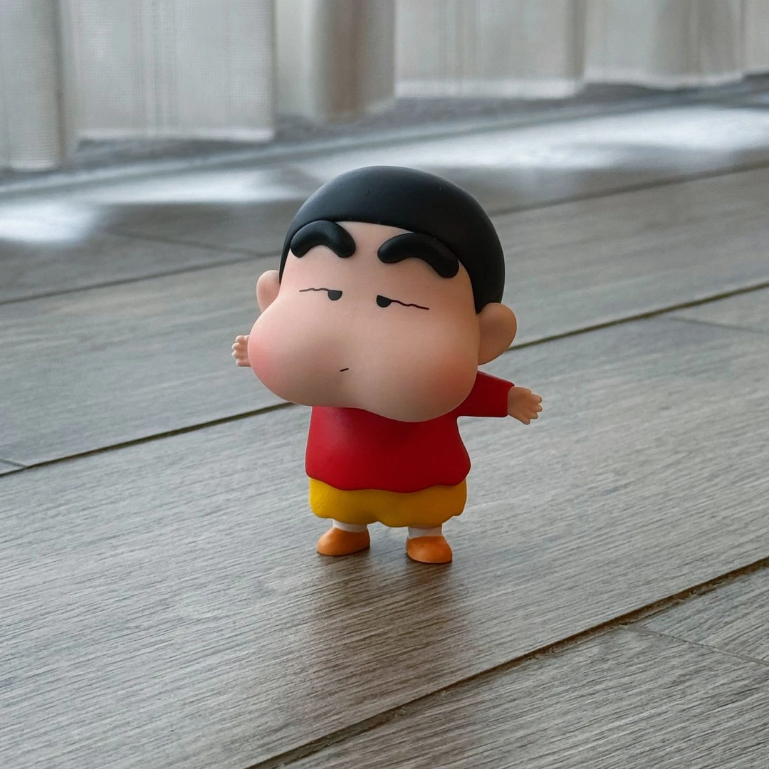 Q版抱抱小新10cm 可爱礼物家居装饰手办玩具摆件