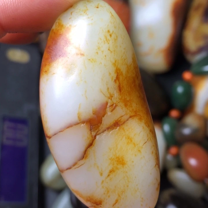 和田玉未镶嵌珠宝奇石