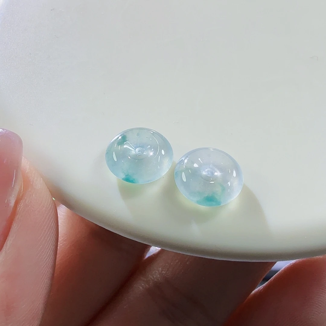 翡翠未镶嵌颈饰裸石