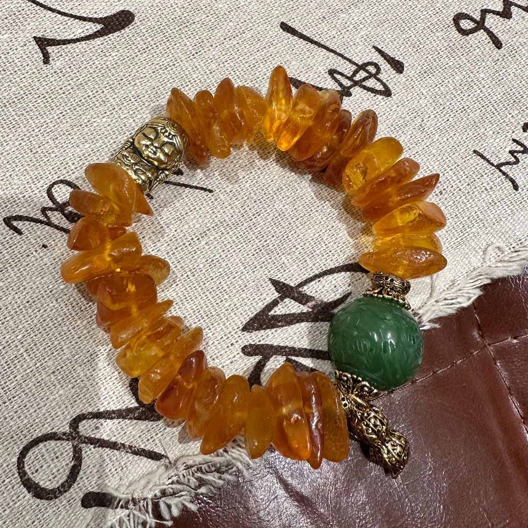 S11140<非晚>s925银琥珀和田碧玉雕花华山前世今生古金扎基手串