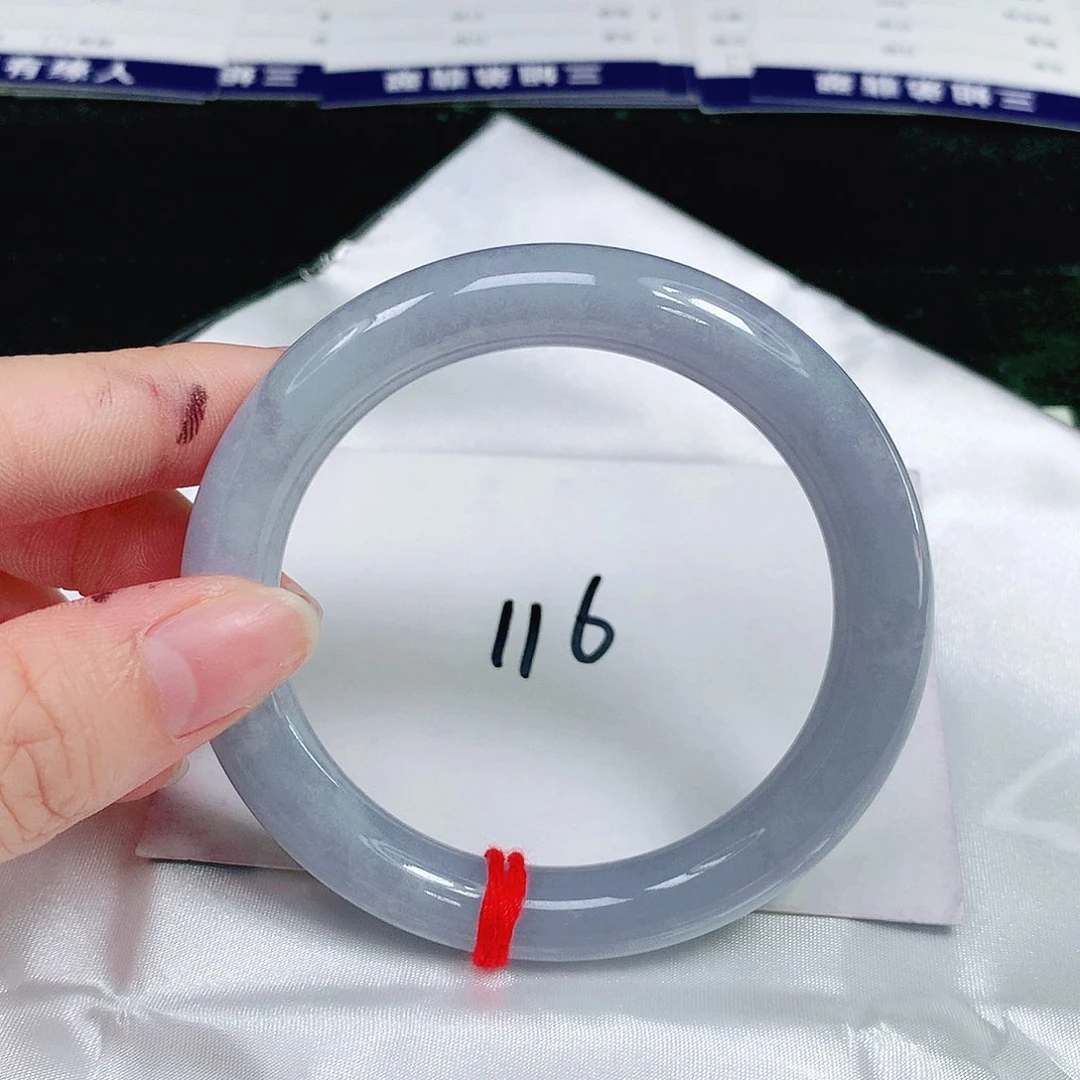 翡翠手镯（圆镯）未镶嵌