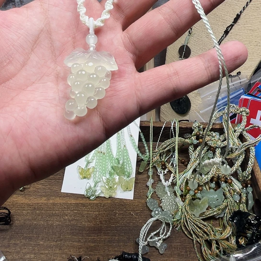 蛇纹石玉合金颈饰