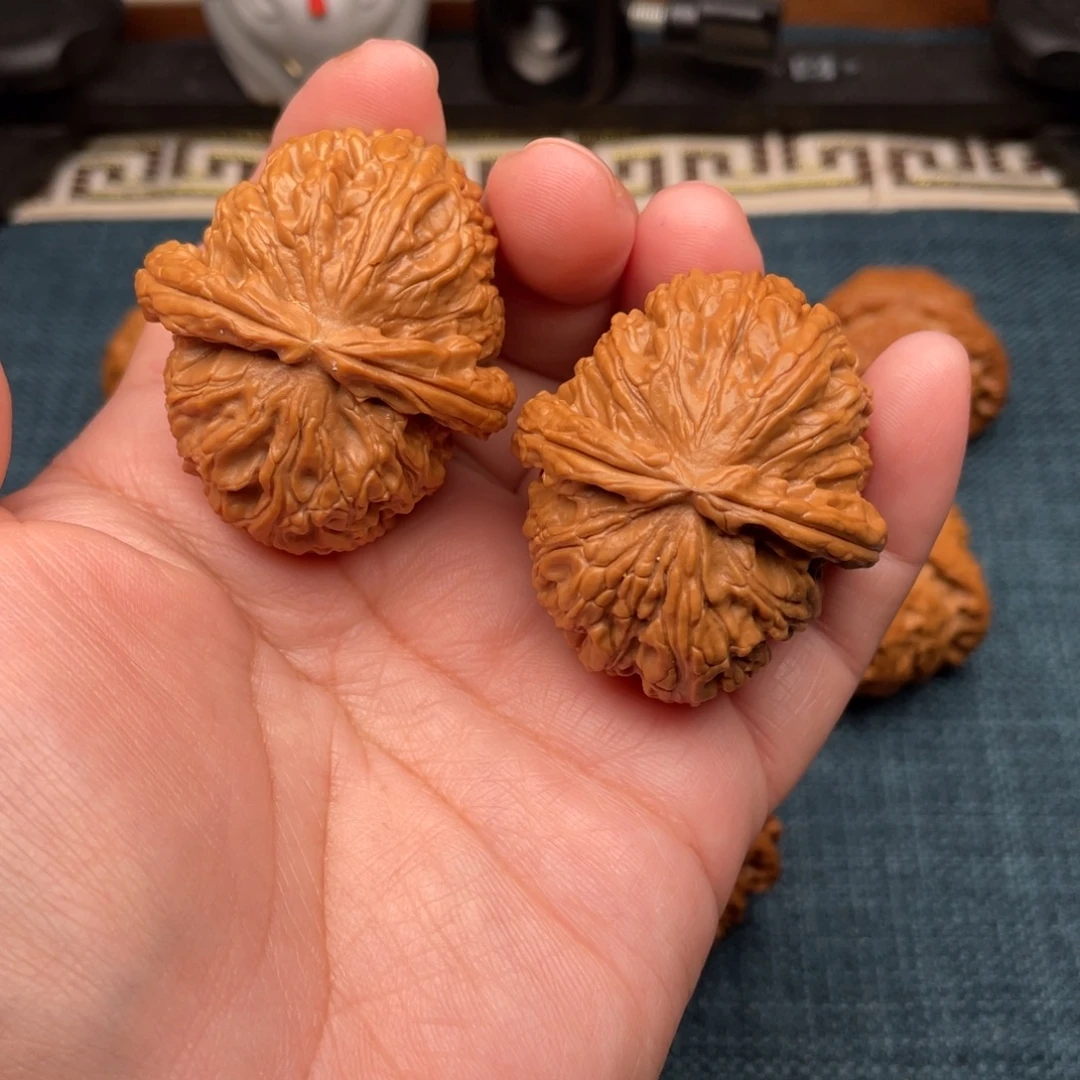 文玩核桃把件全品大肚球白41肚45