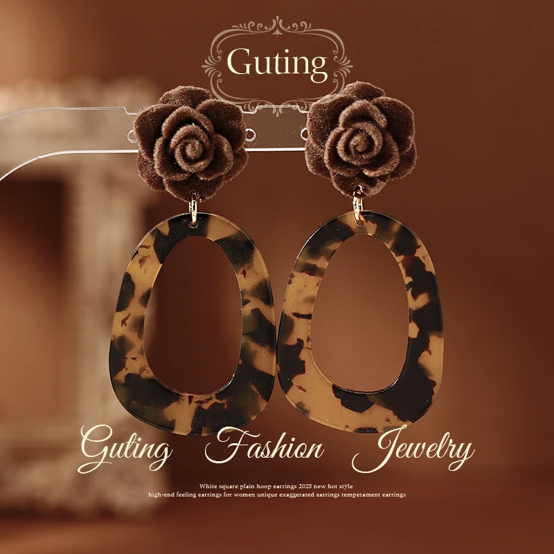 铜合金耳饰 23424棕色花朵椭圆形豹纹圈圈耳坠耳环女秋冬耳钉