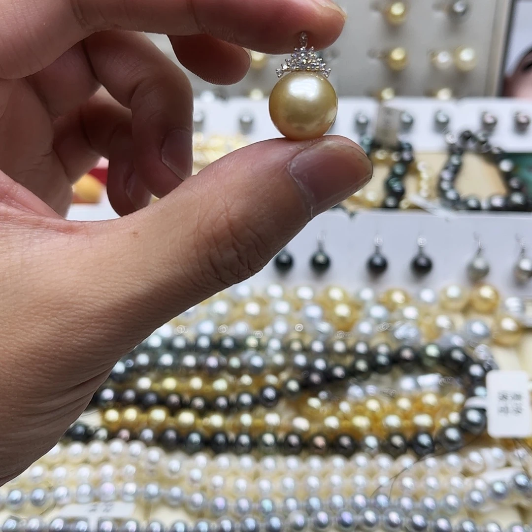 海水珍珠颈饰18K金镶嵌