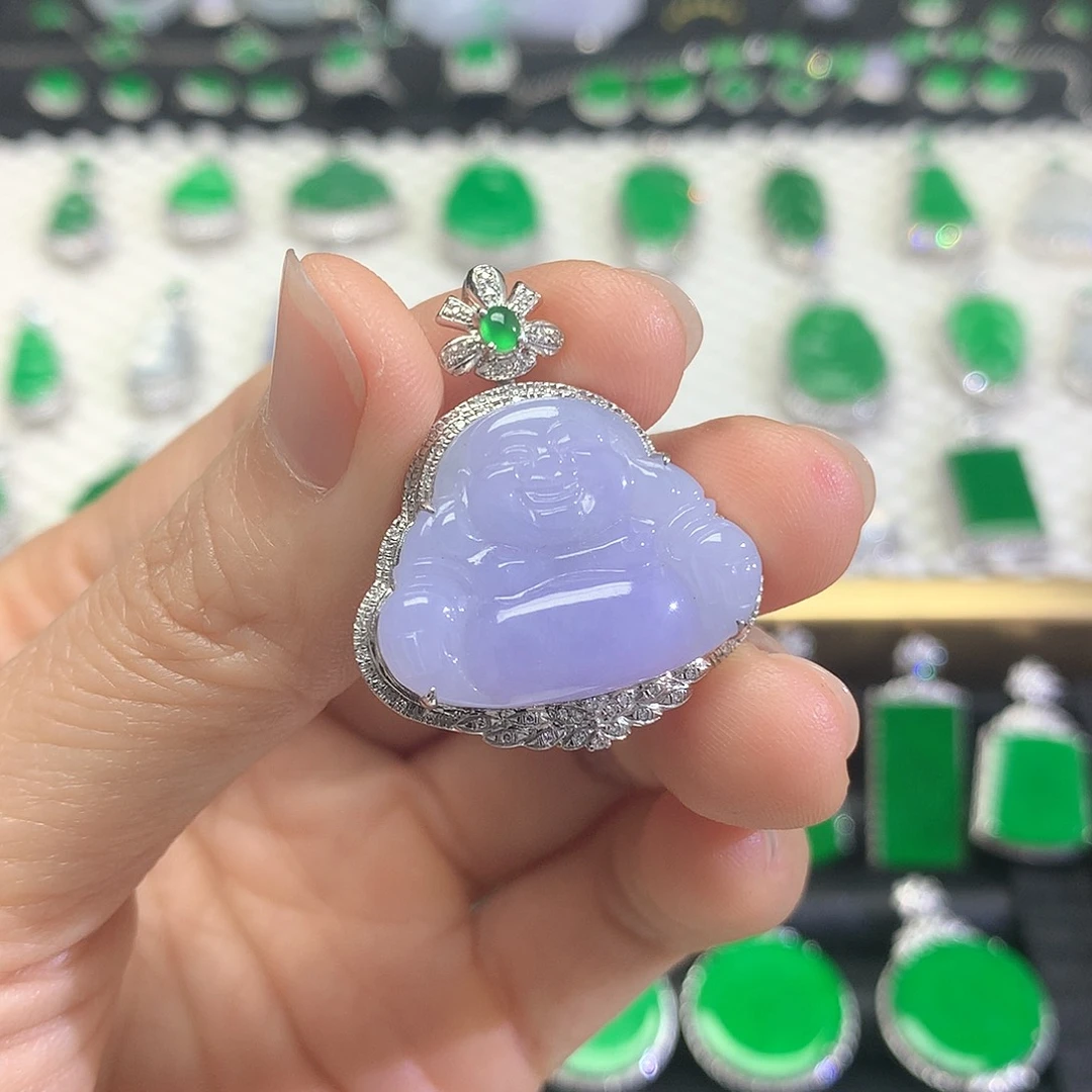 颈饰18K金镶嵌翡翠吊坠