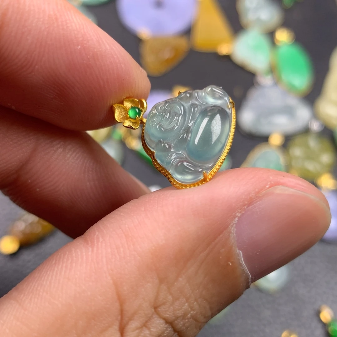 【闪购商品】颈饰18K金镶嵌翡翠翡翠