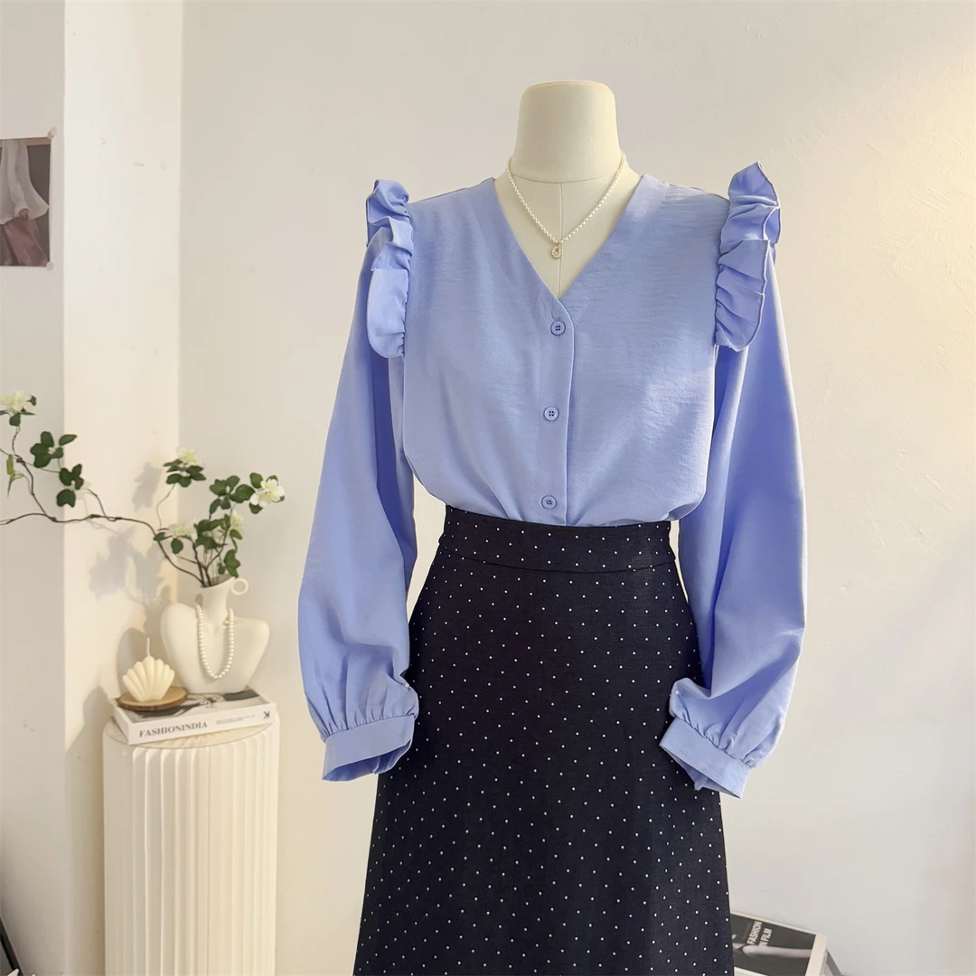 蓝色法式V领荷叶边长袖衬衫女2025秋设计感甜美减龄洋气小衫上衣