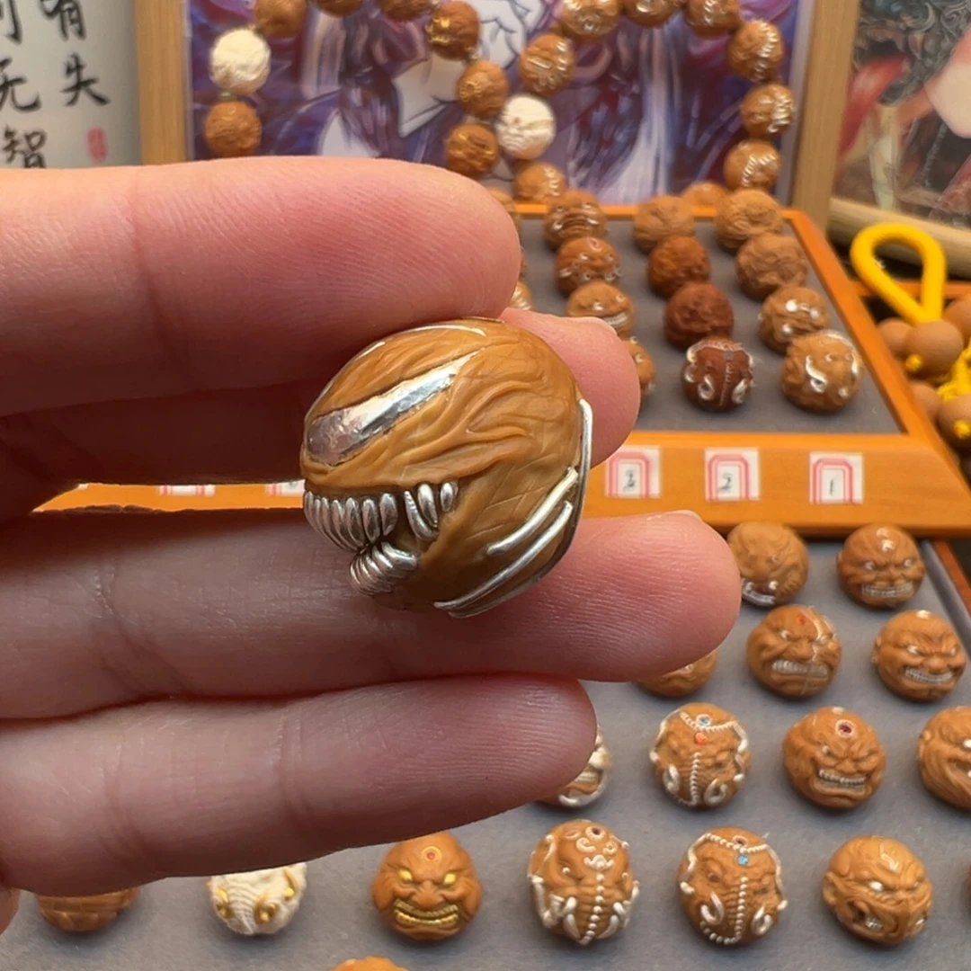 吊坠猴头核桃毒液
