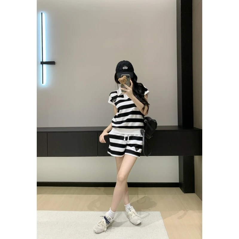 网红休闲条纹运动套装女2025新款爆款洋气减龄宽松短裤夏季穿搭潮