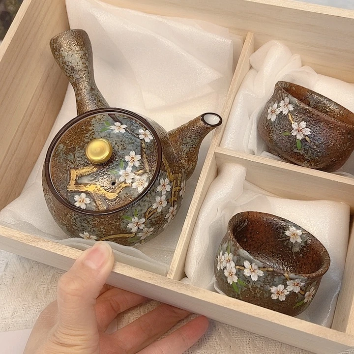 瓷片The first thing