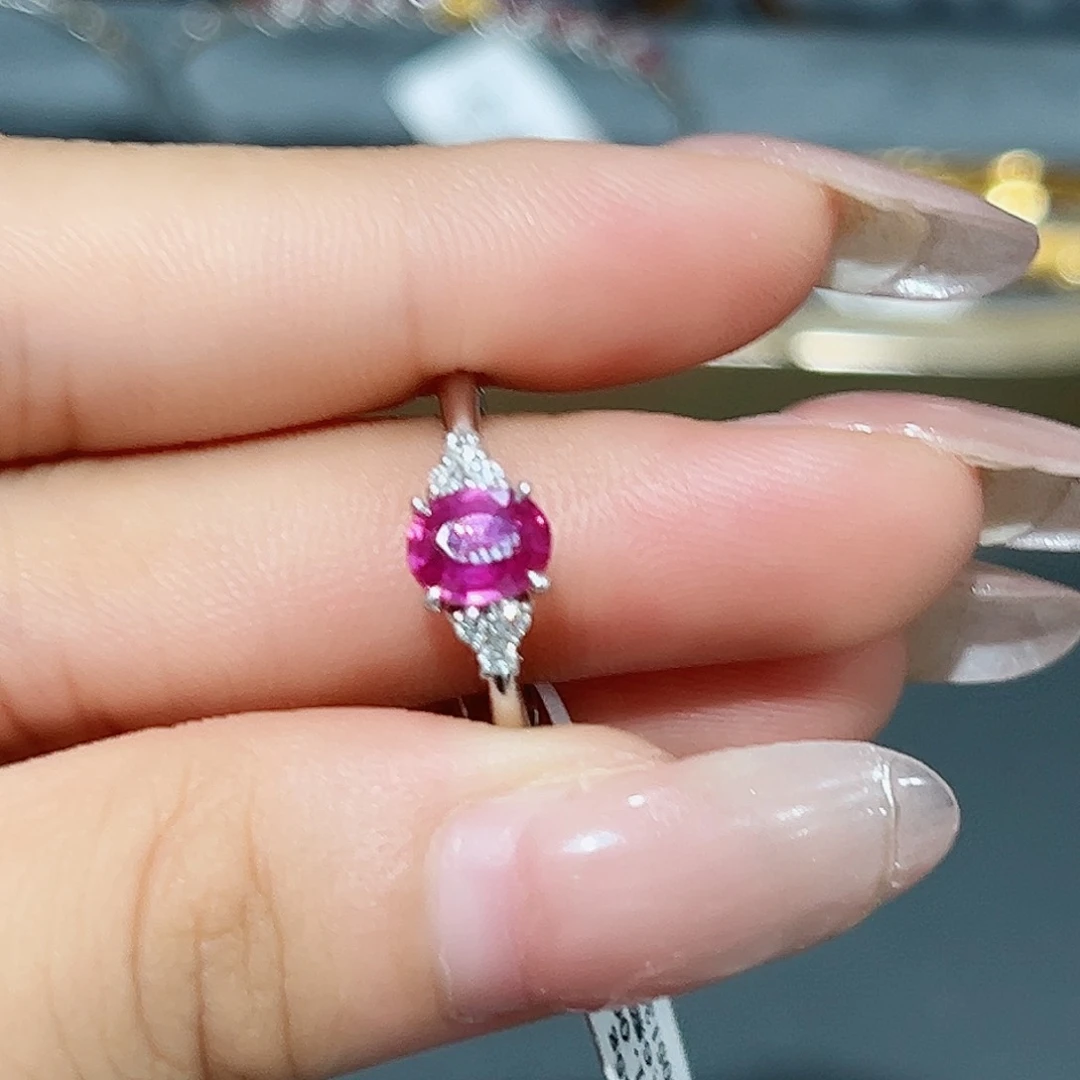蓝宝石戒指18K金镶嵌