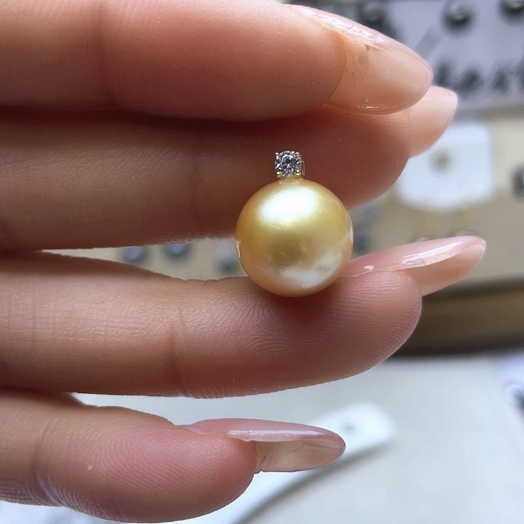 海水珍珠颈饰18K金镶嵌