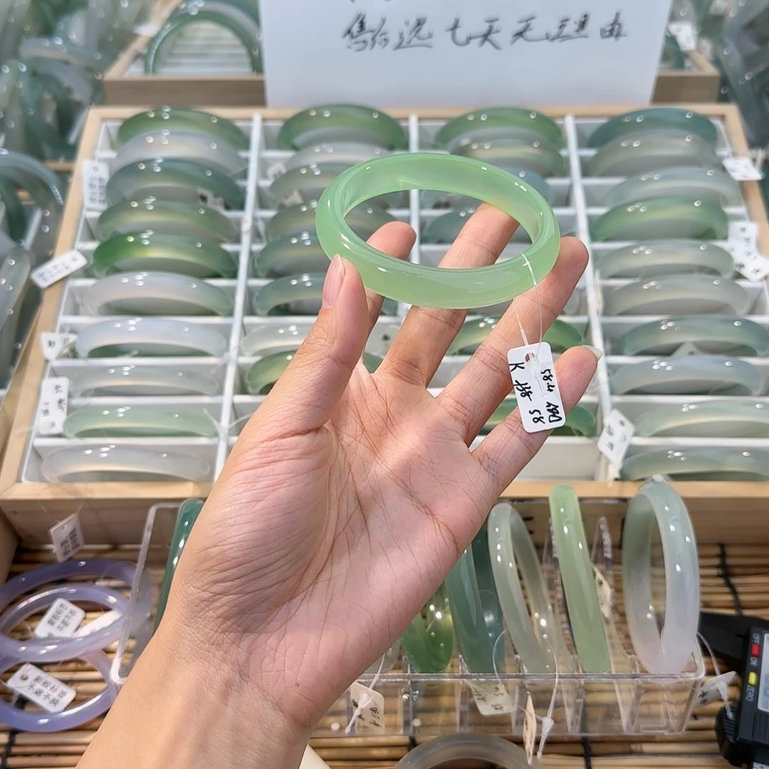 玛瑙/玉髓未镶嵌手镯圈口58.4