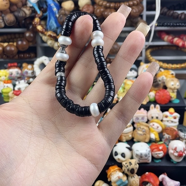 非金属无黑色手串一条