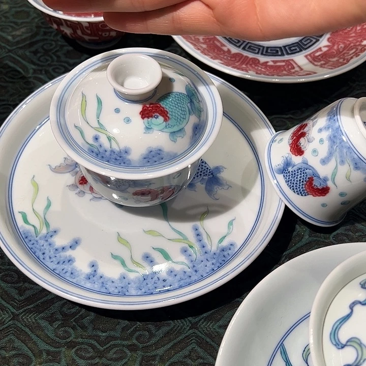 又***大子君堂青花斗彩釉里红