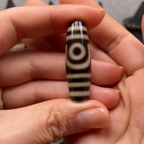 了***凡玛瑙/玉髓未镶嵌珠宝半成品