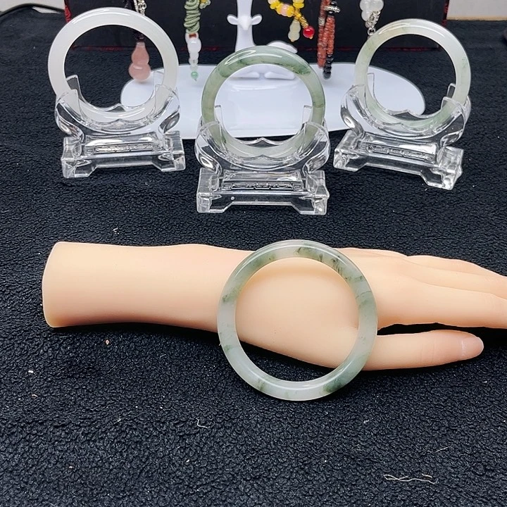 石英质玉未镶嵌手镯533