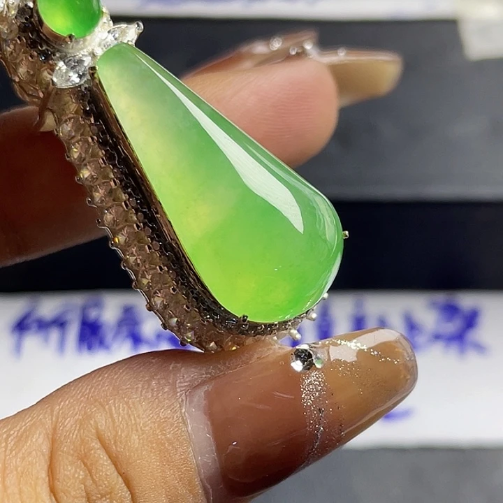 敏***8定制翡翠未镶嵌865888899880