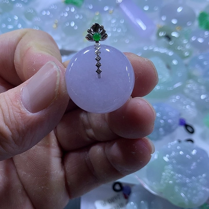 翡翠18K金镶嵌颈饰天然翡翠A货吊坠