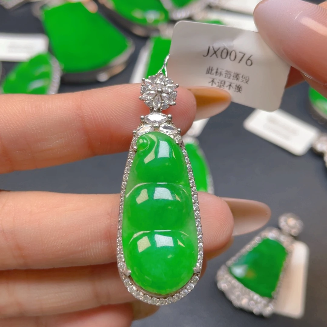 【闪购商品】颈饰银S925镶嵌翡翠翡翠