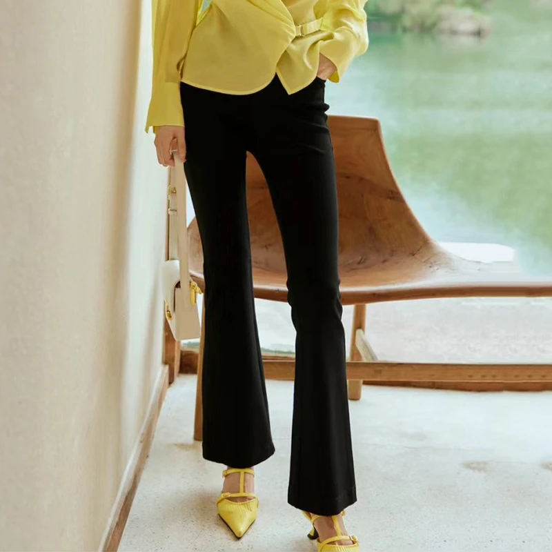 32338【依系列】修身微喇牛仔裤2I353297D