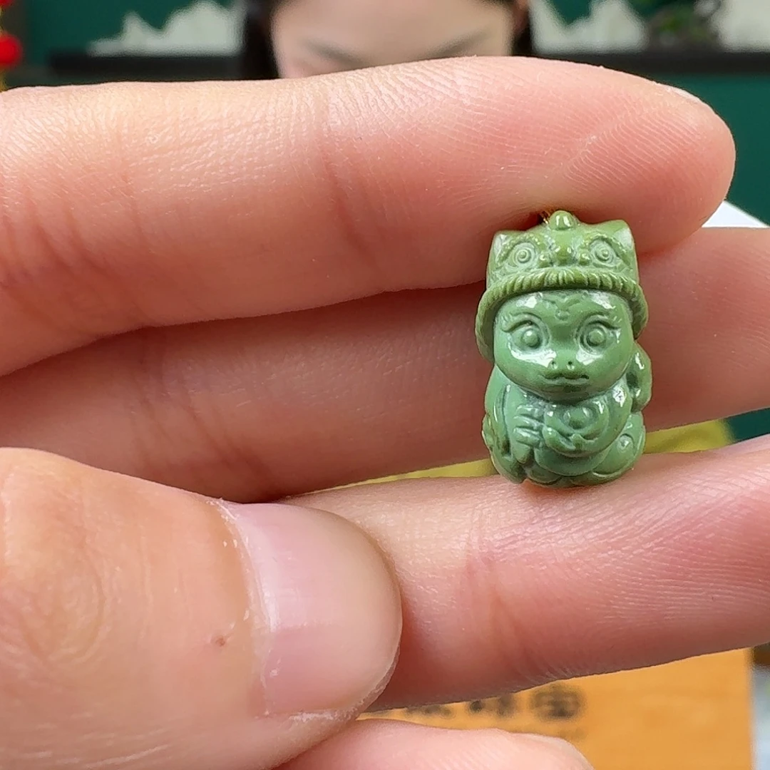 绿松石未镶嵌挂件