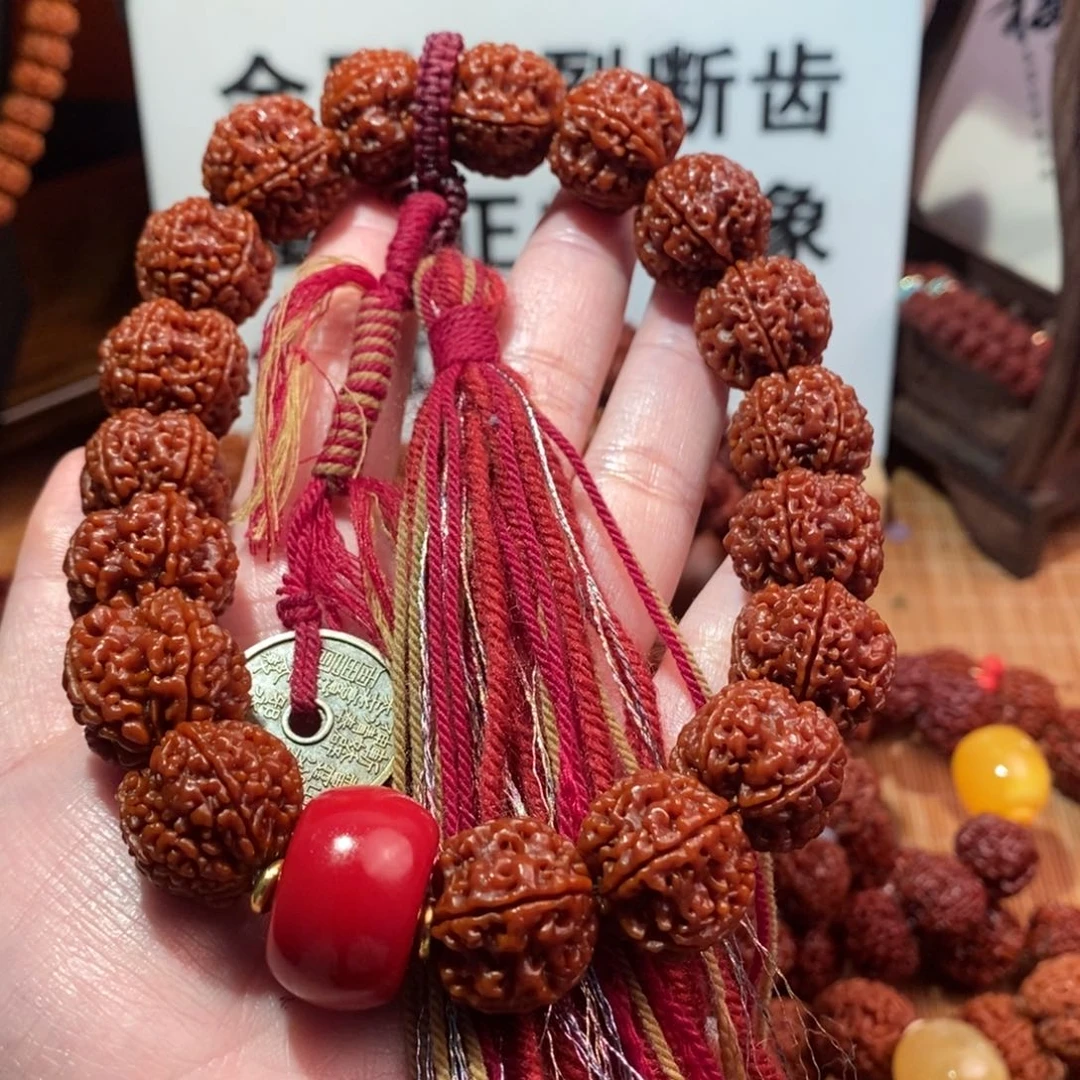 金刚菩提吊坠q*185手持红跑环