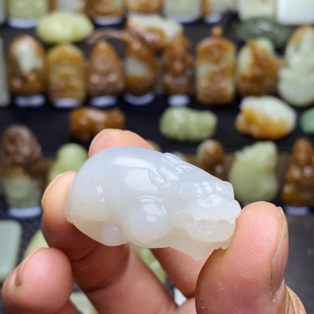 和田玉未镶嵌吊坠(不含链)