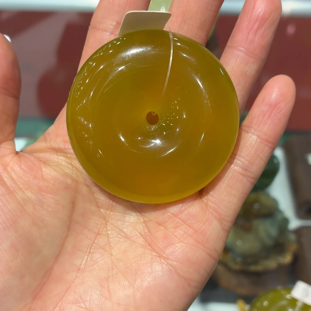 蛇纹石玉未镶嵌黄金玉平安扣