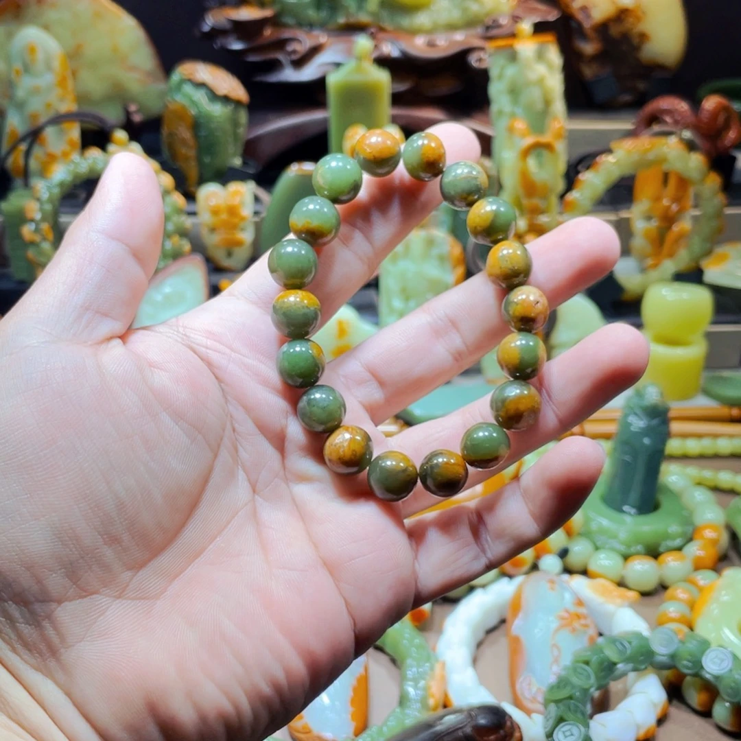 透闪石质玉未镶嵌珠宝奇石