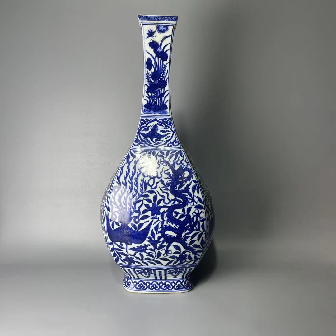 青花龙凤呈祥四方胆瓶