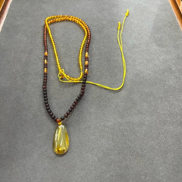 1668-琥珀吊坠项链一条多样性发一3mm