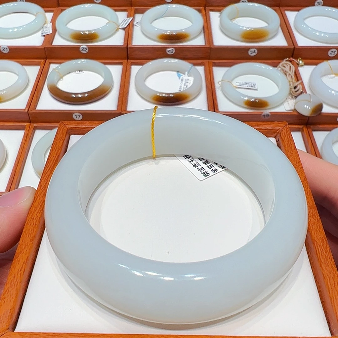 和田玉未镶嵌手镯轮胎羊脂白玉61.62