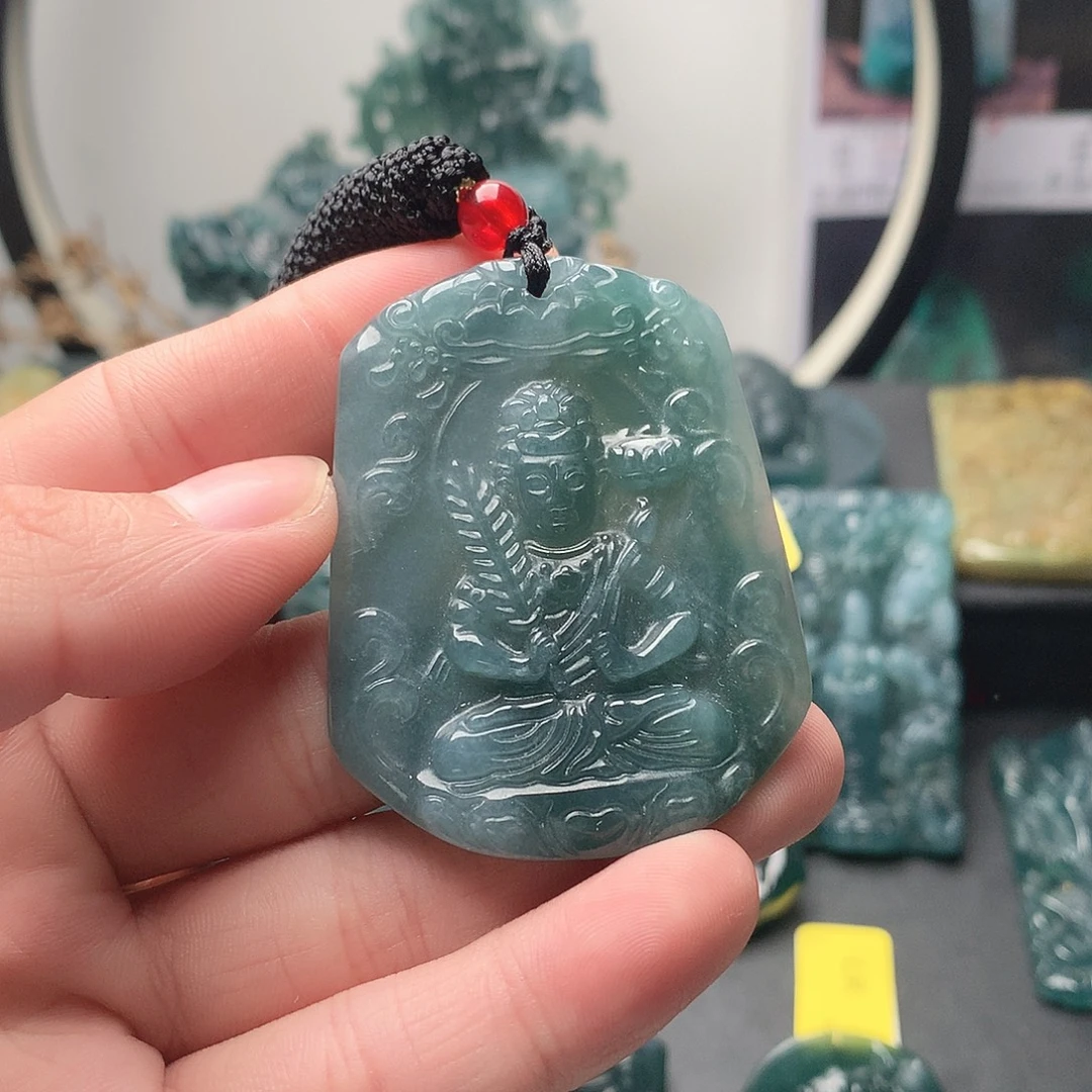 翡翠未镶嵌颈饰无