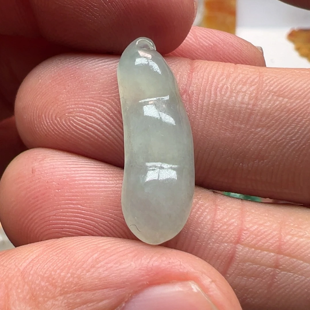 翡翠未镶嵌颈饰翡翠首饰