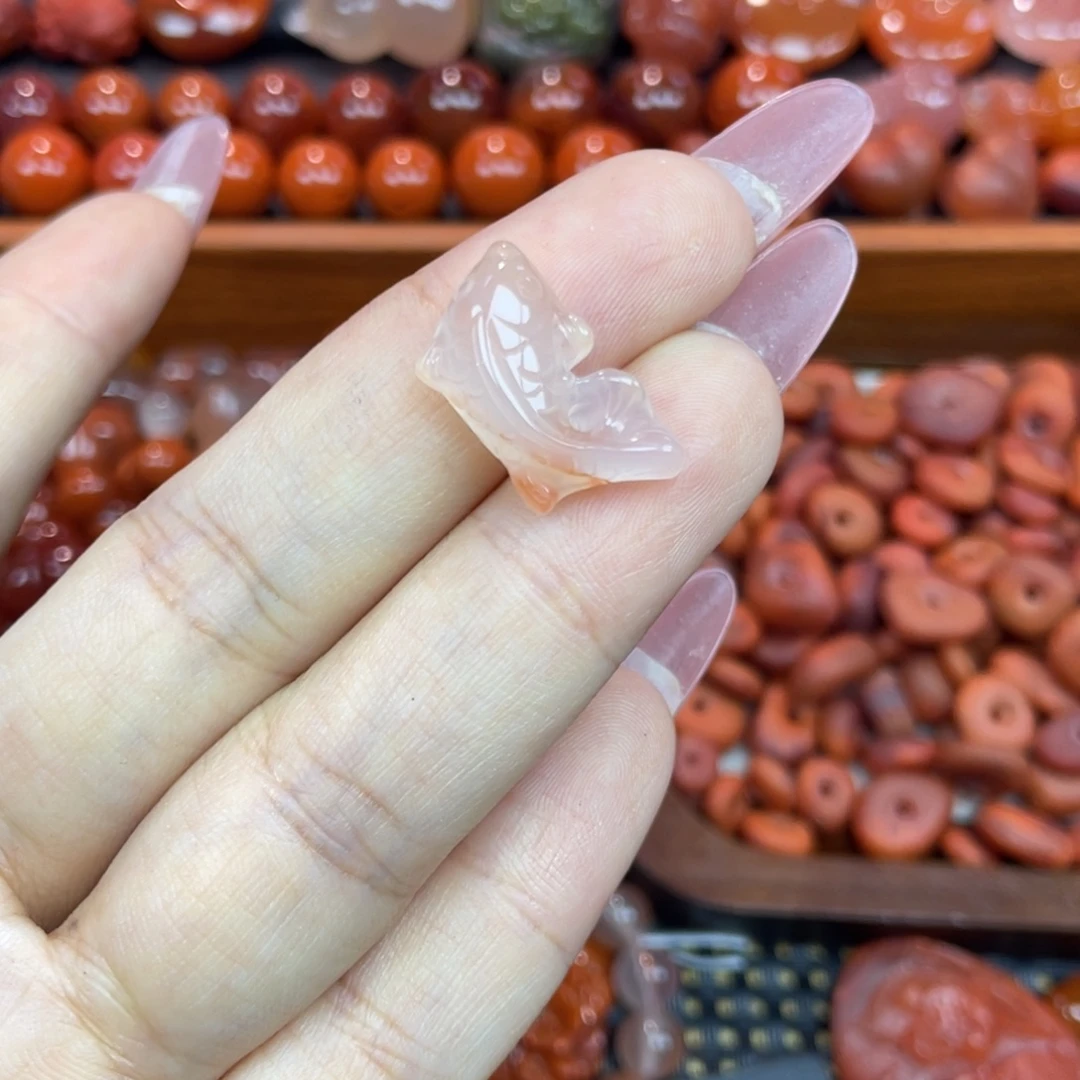 南红玛瑙未镶嵌颈饰锦鲤