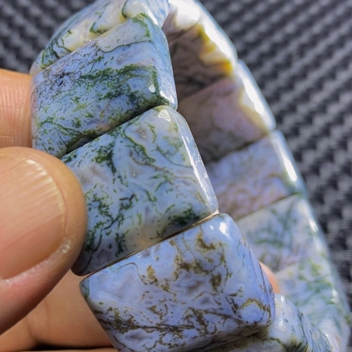 玛瑙/玉髓颈饰未镶嵌书***生