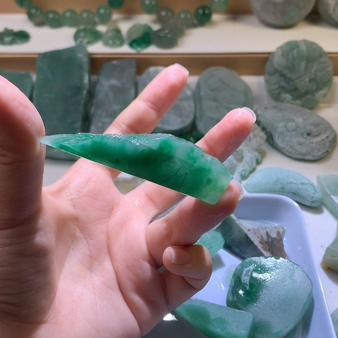 石英质玉未镶嵌珠宝半成品