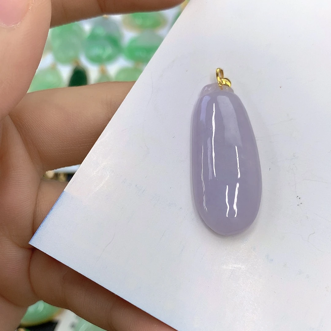 翡翠18K金镶嵌颈饰翡翠