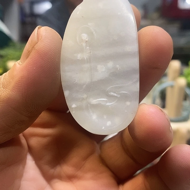 和田玉（糖玉）未镶嵌颈饰
