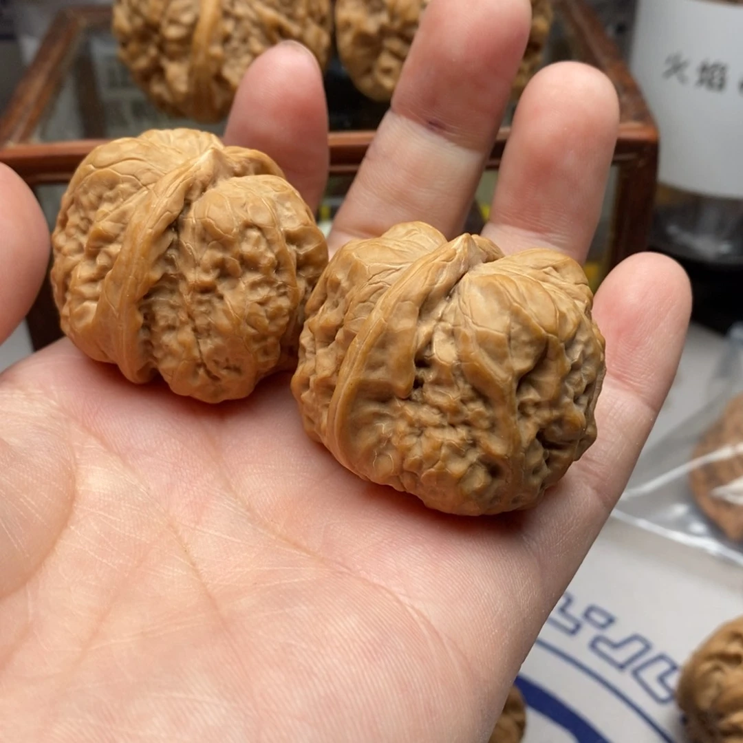 核桃把件没****饼三八蛤蟆猫头鹰