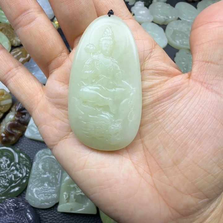 和田玉未镶嵌珠宝奇石