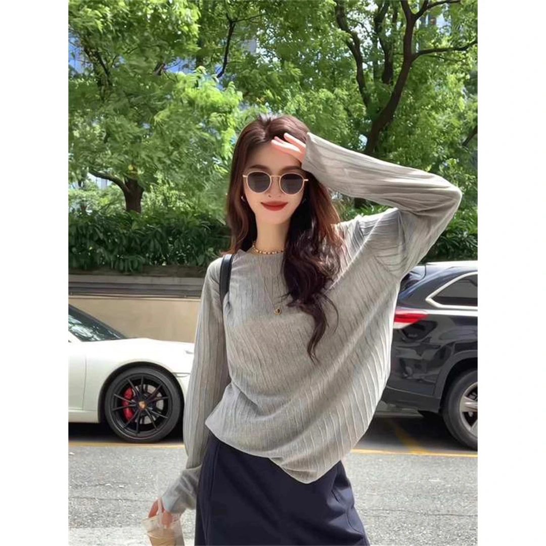 真的爱了！巨温柔，灰色长袖防晒T恤女秋季慵懒松弛感罩衫薄纱上衣
