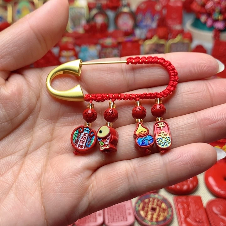 天然辰砂工艺品朱砂别针